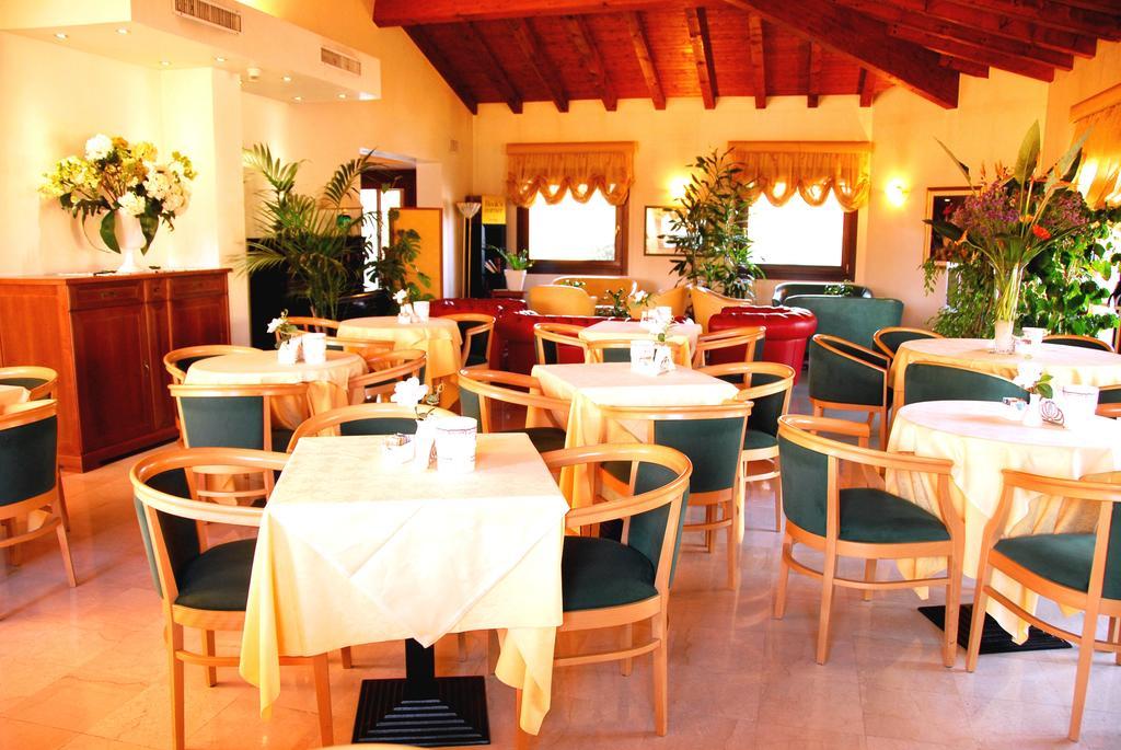 Hotel Luna Vigonovo  Dış mekan fotoğraf
